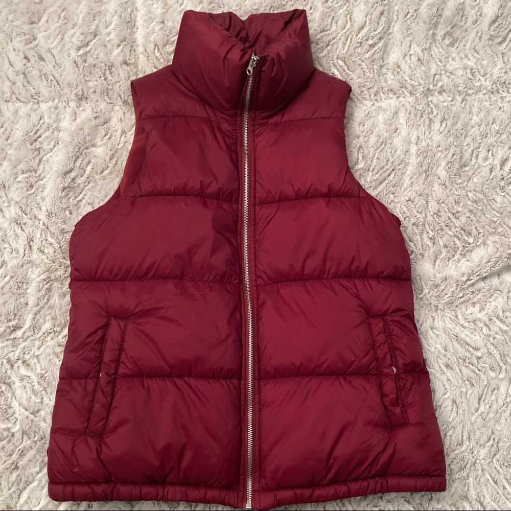 Old Navy Vest Sz M burgundy